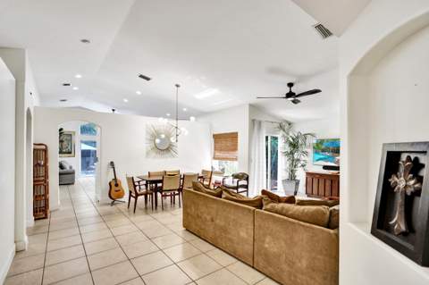 6214 Sand Hills Circle, Lake Worth FL - photo 10 of 93