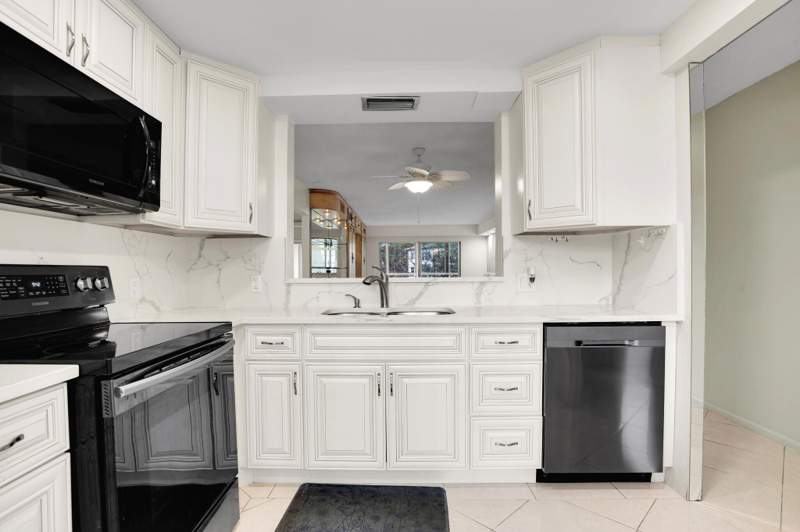 2 bedroom Condominium at 4701 Martinique Drive #K3, Martinique Village II B Condo, Coconut Creek — photo 5