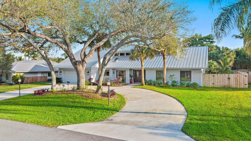 4 bedroom Single Family Residence at 8422 SE Quail Ridge Way, Quail Ridge, Hobe Sound — photo 2