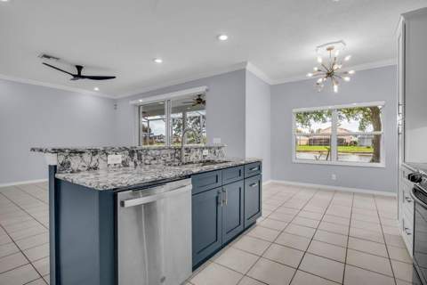 4732 SE Mizner Place, Stuart FL - photo 8 of 34