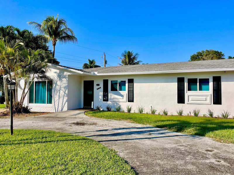 4 bedroom Single Family Residence at 2809 SW 46th Street, Avon Heights, Dania Beach — photo 2