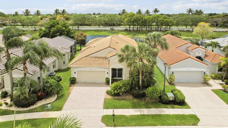 3 bedroom Single Family Residence at 9486 Vercelli Street, Bellaggio, Towne Park , Lake Worth — photo 4