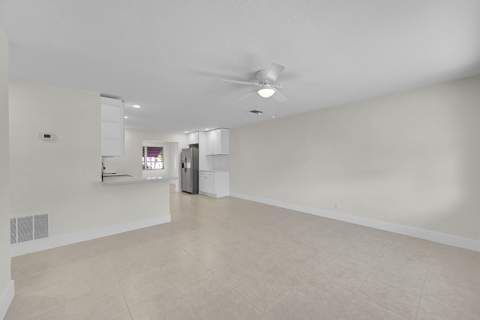 5309 NW 49th Avenue, Tamarac FL - photo 6 of 52