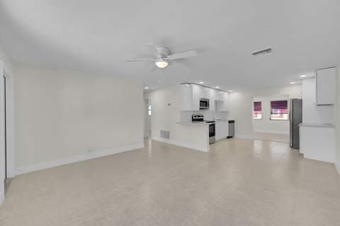5309 NW 49th Avenue, Tamarac FL - photo 9 of 52