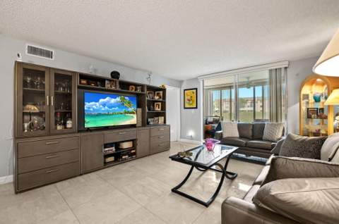 9330 Sunrise Lakes Boulevard #104, Sunrise FL - photo 9 of 28