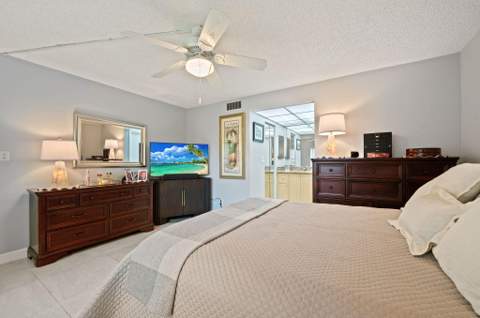 9330 Sunrise Lakes Boulevard #104, Sunrise FL - photo 12 of 28