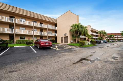 9330 Sunrise Lakes Boulevard #104, Sunrise FL - photo 22 of 28