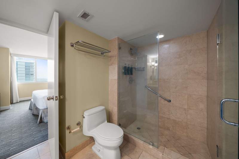 1 bedroom Condominium at 2670 E Sunrise Boulevard #1201, Gallery One Condo, Fort Lauderdale — photo 4