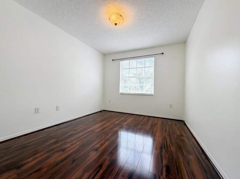 4 bedroom Single Family Residence at 73 Gables Boulevard, Bonaventure 82-43 B, Weston — photo 4