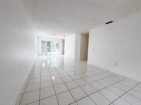 73 Gables Boulevard, Weston FL - photo 12 of 20