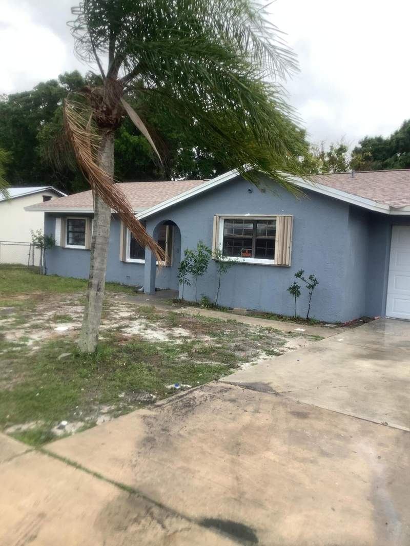 3 bedroom Single Family Residence at 3209 Jersey Court, Pinecrest Estates Unit 1, Fort Pierce — photo 2
