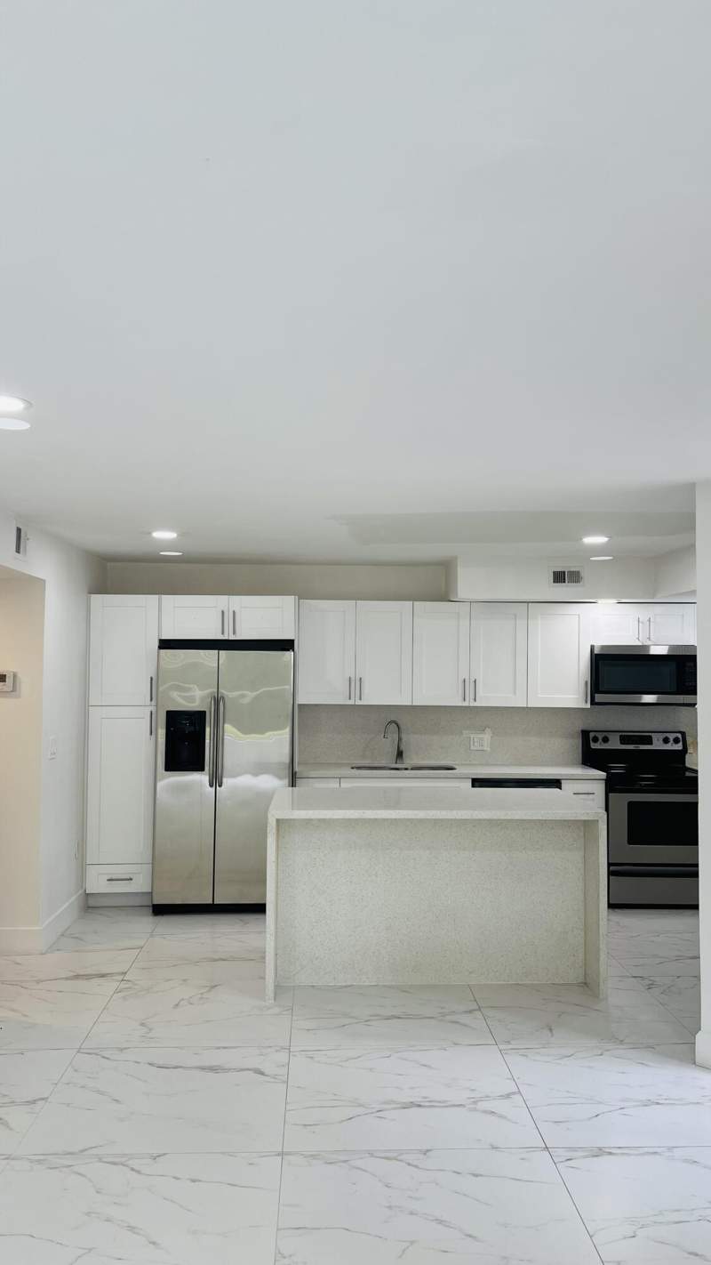 2 bedroom Condominium at 1401 Village Boulevard #2012, Ponte Verde At Palm Beach Lakes Condo, West Palm Beach — photo 3
