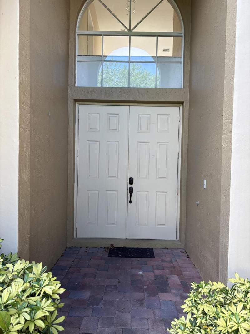 4 bedroom Single Family Residence at 5719 Place Lake Drive, Portofino Shores Phase Three, Fort Pierce — photo 2