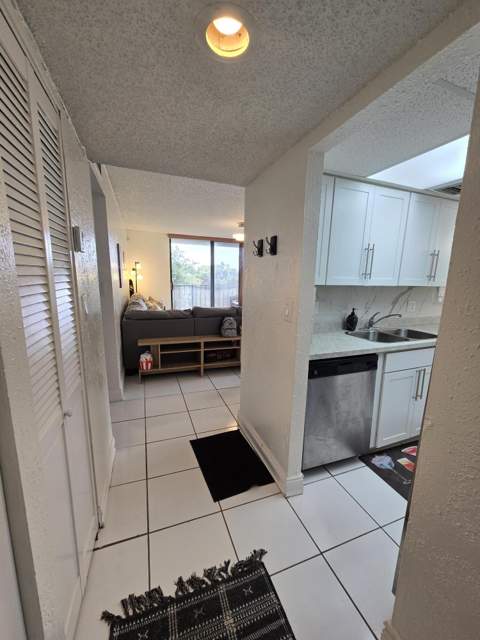 6190 Woodlands Boulevard #311, Tamarac FL - photo 12 of 35