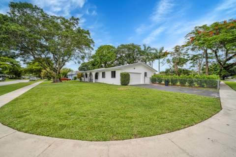 7301 NW 13th Court, Plantation FL - photo 7 of 36