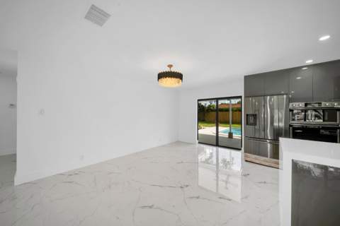 7301 NW 13th Court, Plantation FL - photo 17 of 36