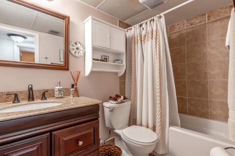 2801 Somerset Drive #411, Lauderdale Lakes FL - photo 7 of 25