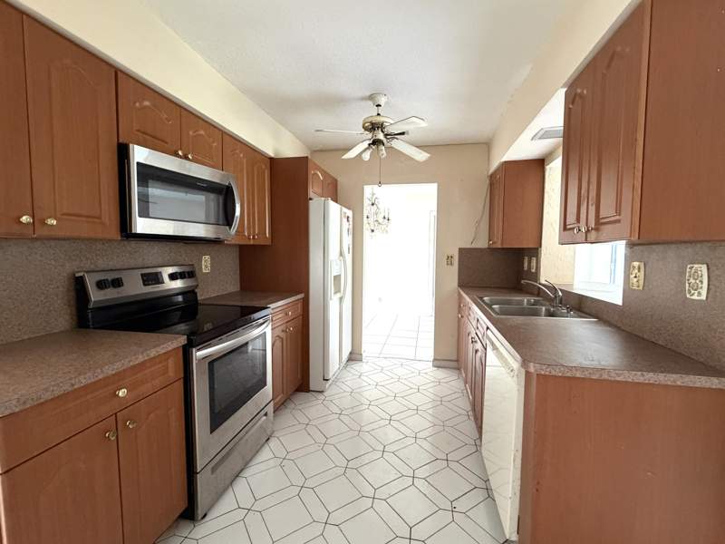 2 bedroom Single Family Residence at 9210 NW 73rd Street, Westwood Community 4-A, Tamarac — photo 4