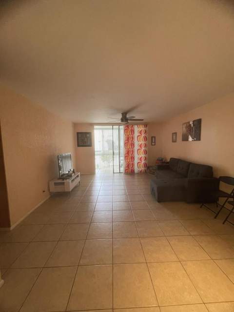 2821 Somerset Drive #118, Lauderdale Lakes FL - photo 11 of 12