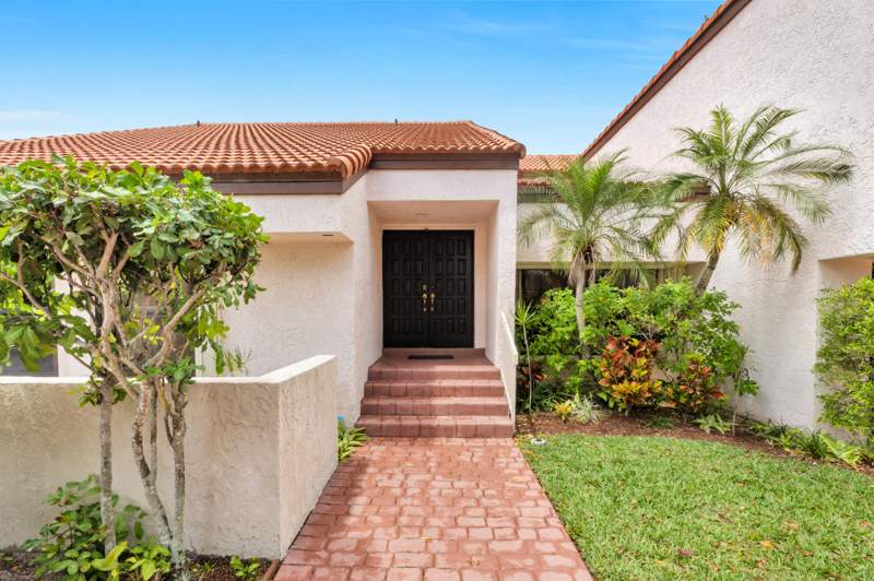 4 bedroom Single Family Residence at 5040 NW 88th Lane, Pine Ridge, Coral Springs — photo 5