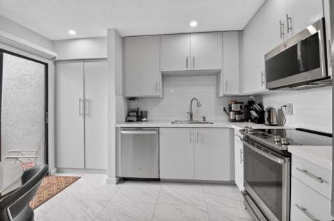 7563 Glendevon Lane #1306, Delray Beach FL - photo 8 of 95