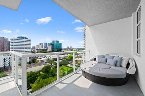 315 NE 3rd Avenue #1506, Fort Lauderdale FL - photo 8 of 36