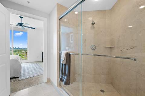 315 NE 3rd Avenue #1506, Fort Lauderdale FL - photo 16 of 36