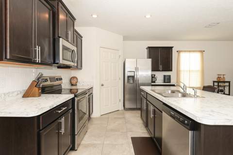 567 SW Paar Drive, Port St. Lucie FL - photo 7 of 36