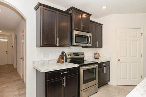 567 SW Paar Drive, Port St. Lucie FL - photo 8 of 36