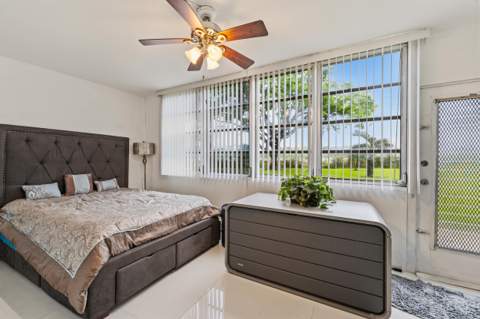 126 Southampton B, West Palm Beach FL - photo 10 of 30