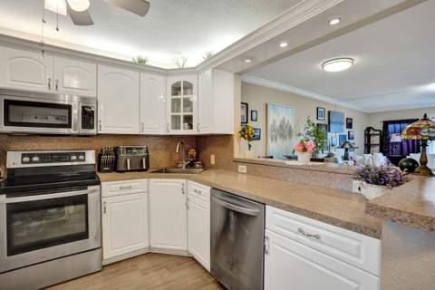 2850 N Palm Aire Drive #401, Pompano Beach FL - photo 10 of 46