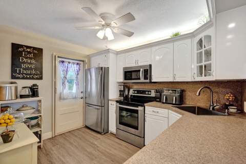 2850 N Palm Aire Drive #401, Pompano Beach FL - photo 11 of 46