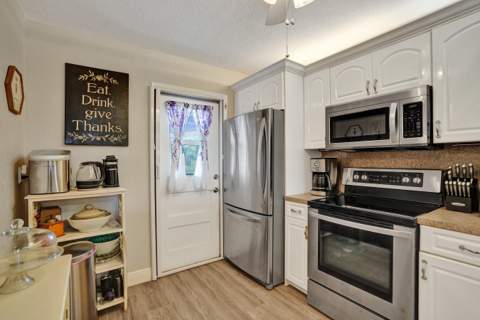 2850 N Palm Aire Drive #401, Pompano Beach FL - photo 8 of 46