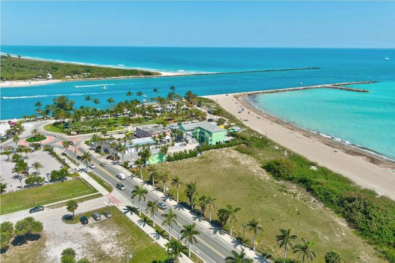 2 bedroom Condominium at 355 S Ocean Drive #602, Avalon Beach Club, A Condominium, Hutchinson Island — photo 3