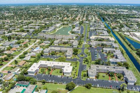 2728 N Garden Dr Drive #413, Lake Worth FL - photo 17 of 34