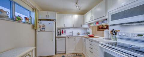 2728 N Garden Dr Drive #413, Lake Worth FL - photo 10 of 34