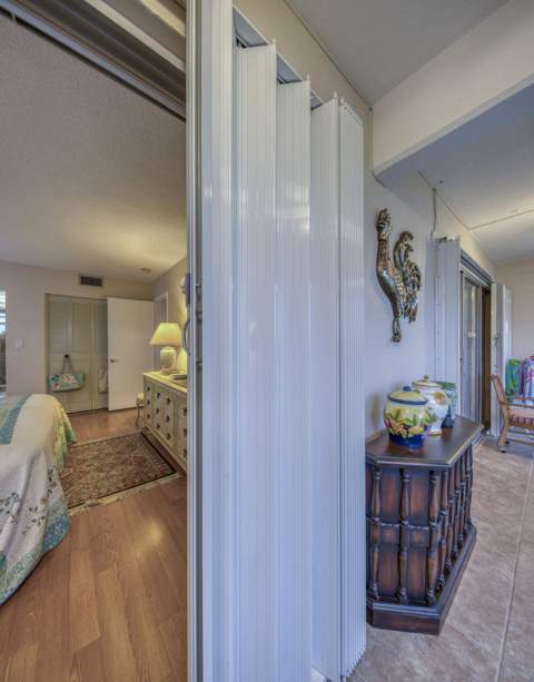 2728 N Garden Dr Drive #413, Lake Worth FL - photo 12 of 34