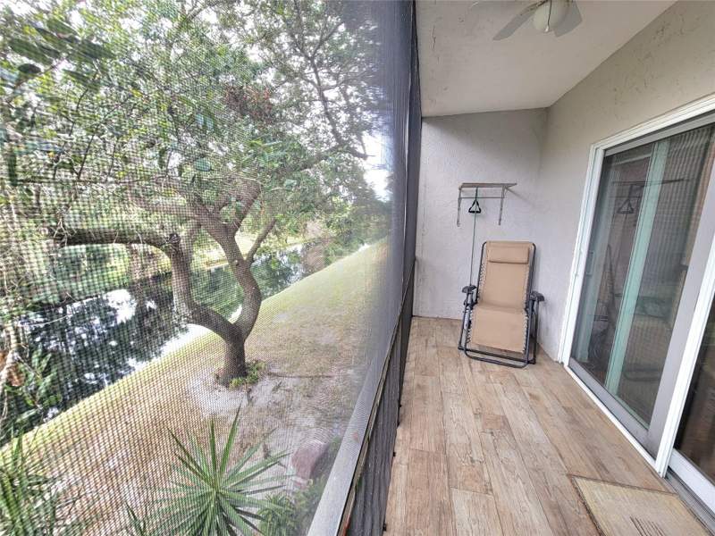 2 bedroom Condominium at 8260 SW 24th Street #6203, Oakbrook Village, North Lauderdale — photo 3
