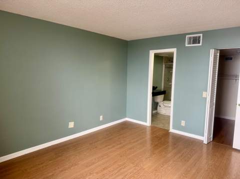 110 Lake Emerald Drive #404, Oakland Park FL - photo 12 of 24