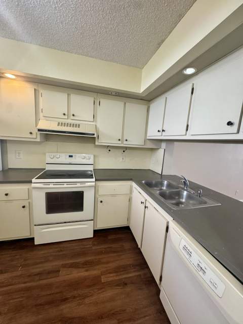 110 Lake Emerald Drive #404, Oakland Park FL - photo 22 of 24