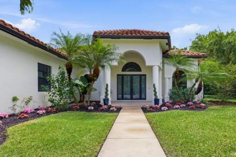 8717 Estate Drive, West Palm Beach FL - photo 7 of 76