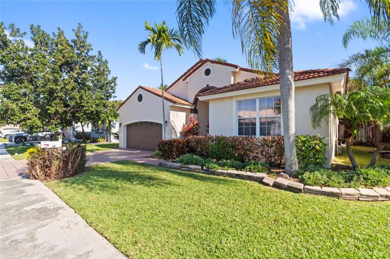 3 bedroom Single Family Residence at 3222 NW 22nd Avenue, Oakland Lakes, Oakland Park — photo 2