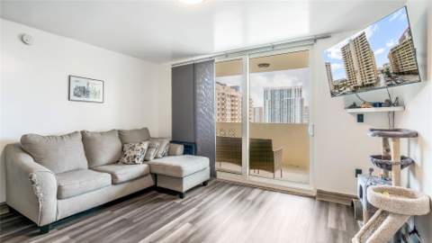 1833 S Ocean Drive #1608, Hallandale Beach FL - photo 8 of 32