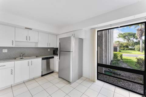 6612 Burning Wood Drive #170, Boca Raton FL - photo 7 of 32