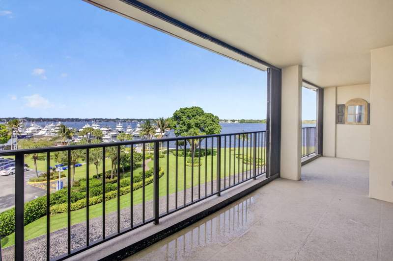 2 bedroom Condominium at 136 Lakeshore Drive #511, Old Port Cove Condo Two, North Palm Beach — photo 3