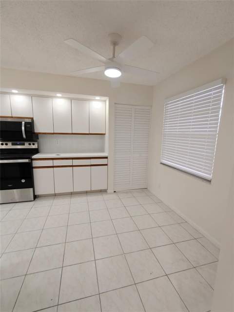 1801 Eleuthera Point #J3, Coconut Creek FL - photo 7 of 36