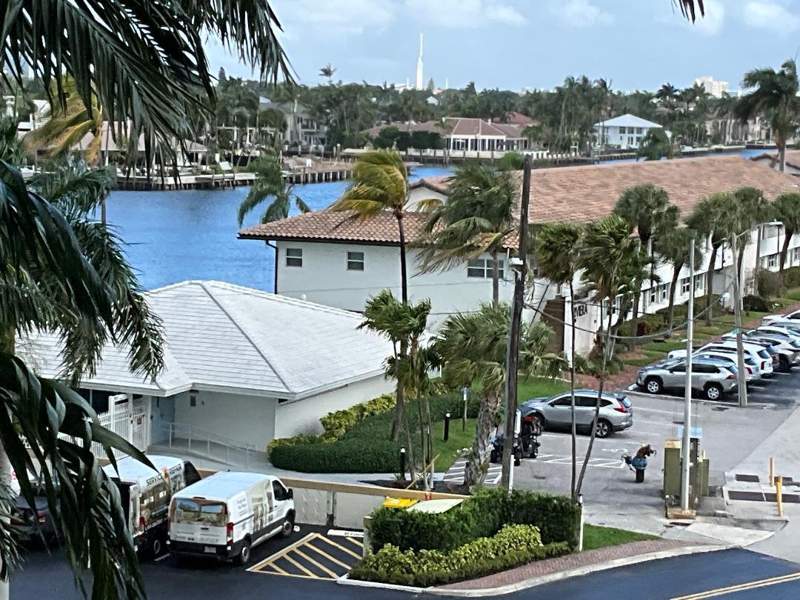 1 bedroom Stock Cooperative at 3200 NE 36 Street #512a, Coral Ridge Towers North Co-Op, Fort Lauderdale — photo 4