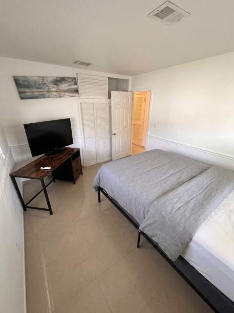 1230 NE 26th Terrace, Pompano Beach FL - photo 12 of 29
