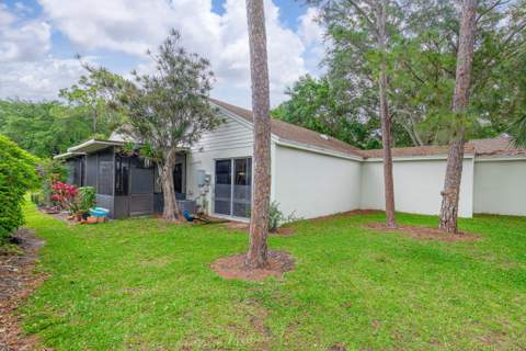 7625 Forest Green Lane, Boynton Beach FL - photo 7 of 38