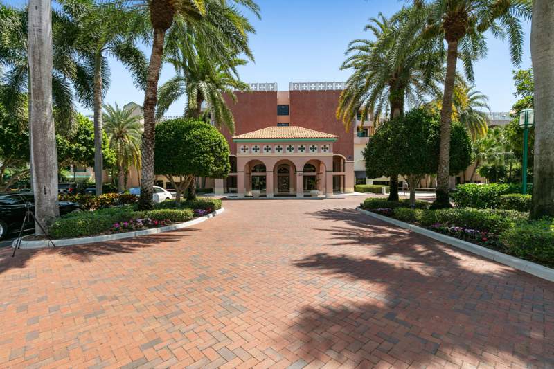 2 bedroom Condominium at 120 SE 5th Avenue #Apt 128, Mizner Court Condo, Boca Raton — photo 2